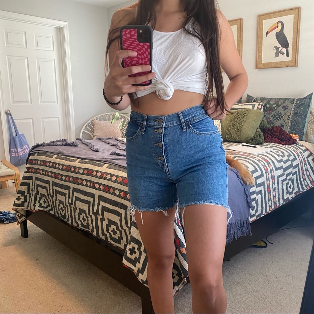 Levi Cutfoff Midi short